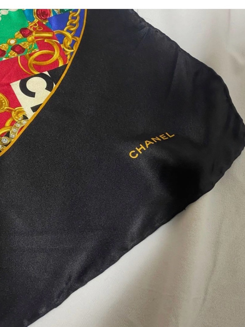 CHANEL Black Silk Scarf with Multicolor CC Motif - Picture 2 of 4
